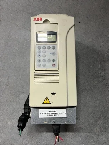 ABB ACS800-U1-0004-5+P901 4.9A 460V 3HP ACS800 VARIABLE FREQUENCY DRIVE