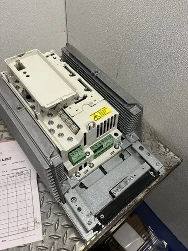 ABB ACS800-U1-0006-5+B056+P901 5 HP 4KW 380-500V 8.1 AMPS 4