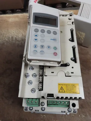 ABB ACS800-U1-0006-5+L502+L503 VFD 6.5HP 5KW 3 Phase - AS IS/PARTS-V182 4