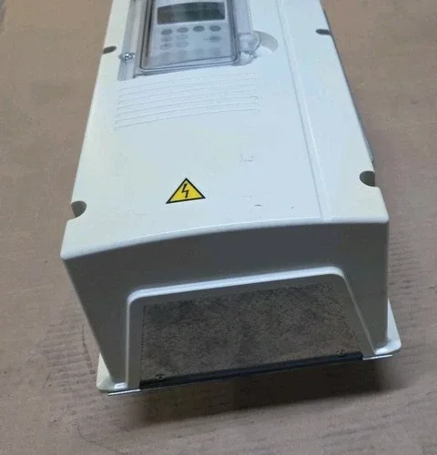 ABB DRIVE 7.5hp 3ph ACS800-U1-0009-5+B056+L500+L501+L503+P90 2