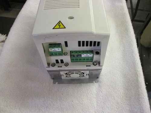 ABB ACS800 AC Drive 7.5HP 380-500V ACS800-U1-0009-5+K458+P901 2