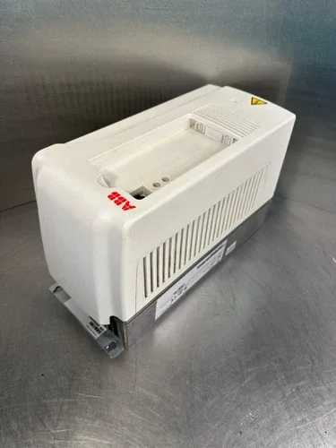 ABB ACS800-U1-0011-5+901 - 600 v (1A-29)