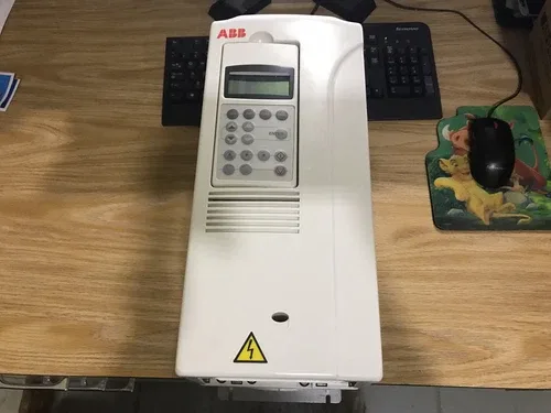 ABB ACS800-U1-0016-5+L502+L508+P901 DRIVE