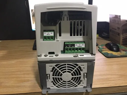 ABB ACS800-U1-0016-5+L502+L508+P901 DRIVE 2