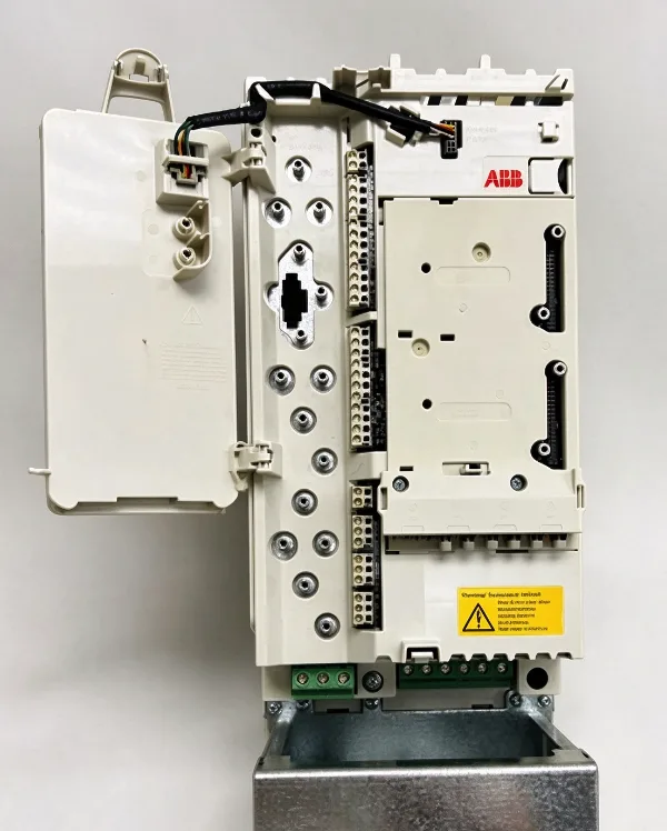 ABB ACS800-U1-0016-5+L503+N683 15 HP Variable Frequency Drive 3