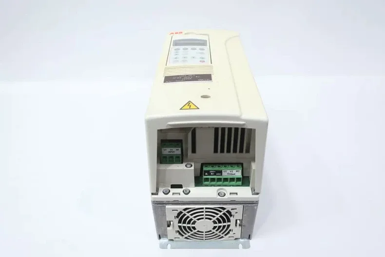 ABB VFD 20HP AC Driver 27AMP 500VAC ACS800-U1-0020-5+P901