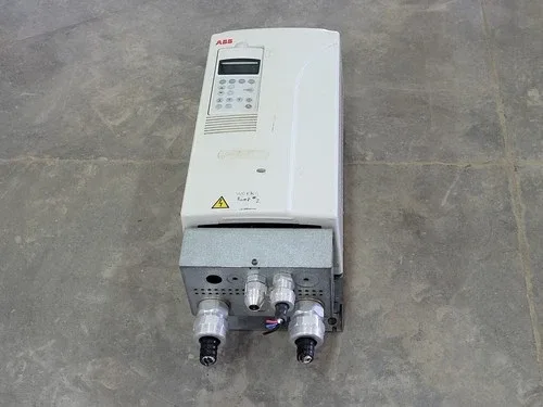 ABB GENTLY ACS800-U1-0025-7+K454+L503 20 hp 690 Volts 3-Phase VFD