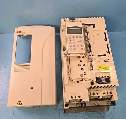 ABB ACS800-U1-0030-5+D150+P901 30HP 500V 3Ph 109kA Drive 3