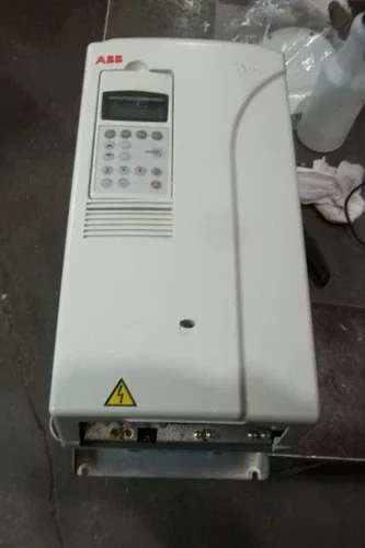 ABB ACS800-U1-0040-5+P901 VARIABLE FREQUENCY DRIVE 40HP 30 KW 380-500 VAC (S6)