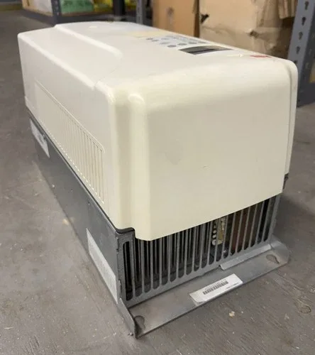 ABB ACS800-U1-0040-7 3-Phase 525-690V 30HP Variable Frequency Drive 3