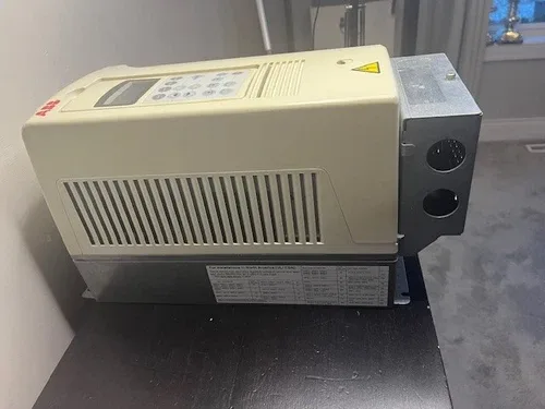 ABB 3HP VFD ACS800-U1-005-5+P901 AC Drive with Programming HIM 600VAC 6.2AMP 2