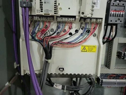 ABB ACS800-U1-0060-7 50 hp 600 Volts 3-Phase VFD-Electrical 4