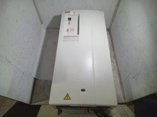 ABB ACS800-U1-0070-5+P901 (L13E)
