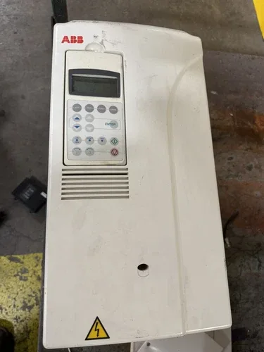 ABB ACS800-U1-0300-5+P901