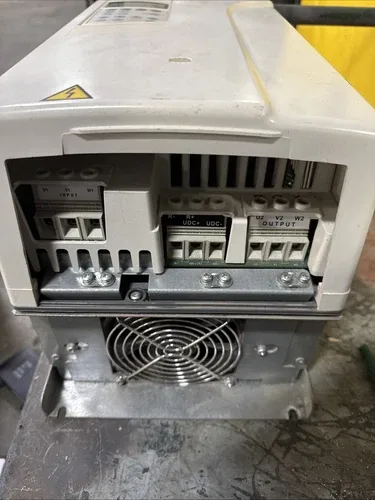 ABB ACS800-U1-0300-5+P901 4