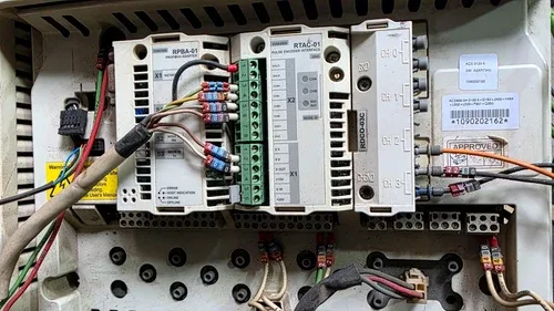 ABB AC DRIVE - ACS800-04-0120-5+D150+J400+K454+L502+L509+P901+Q950 3