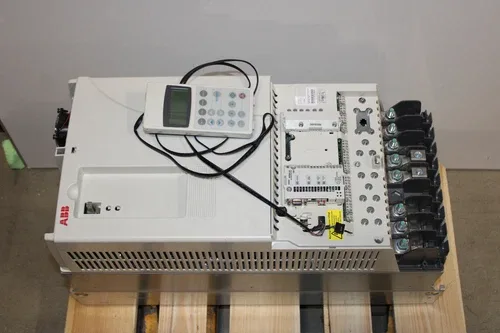 ABB ACS800-04-0120-7+E210+J400+K454+L503+P901+P904 Drive 113A 2