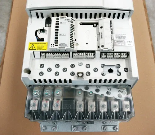 ABB ACS800-04-0135-3+E210+J400+K467+L509+N651+P901+R701 110kW Inverter 4