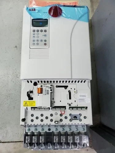 ABB ACS800-04-0140-5+J400+K458+0R715 AC Drive Frequency Converter 180A 480V 2
