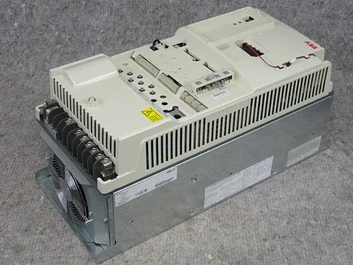 ABB ACS800 ACS800-104-0060-3+N664+Q950 103A ACS800-104-0060