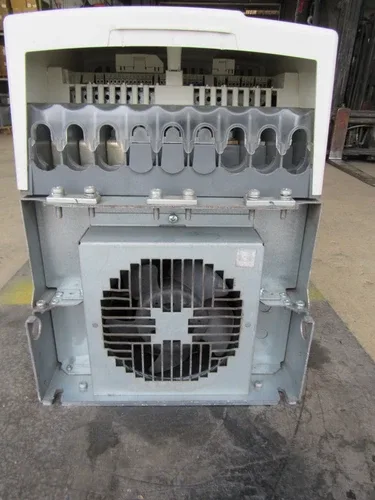 ABB ACS800-U1-0100-5+D150+P901 100HP 380-500V 124A VFD NICE TAKEOUT 2