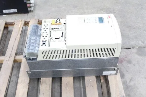 ABB ACS800-U1-0100-5+P901 3-Phase Wall Mounted 100HP AC Drive 4
