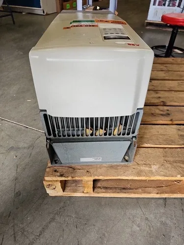 ABB ACS800-U1-0120-5+L503+P901 Drive 125 HP (1B-33) 3