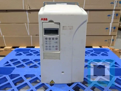 ABB ACS800-01-0030-7 33 AMP AC Drive VFD ACS800-01-0030-7+Q967