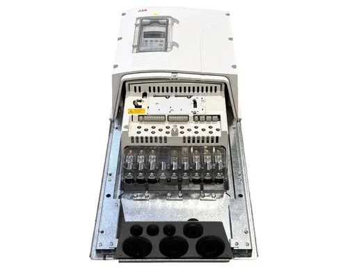 ABB ACS800-01-0100-7+B056+E200 90kW 3 ~ 525 690V Inverter +Panel - / Attn.2 2