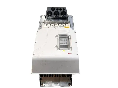 ABB ACS800-01-0100-7+B056+E200 90kW 3 ~ 525 690V Inverter +Panel - / Attn.2 4