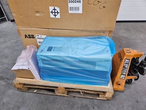 ABB ACS800-01-0135-3 ACS800-01-0135-3+E210+P901+P904+R707 V 2