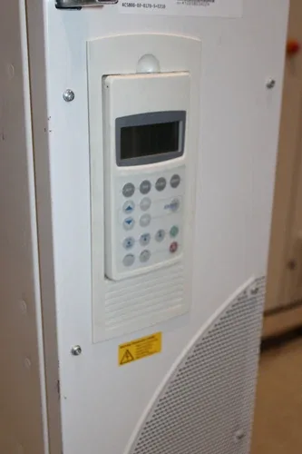 ABB ACS800-02-0170-5+E210 Drive 196A 4