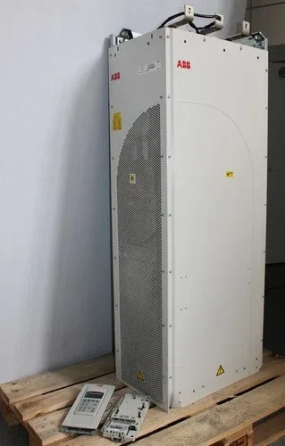 ABB ACS800-04-0440-5+E208+0N664+P901 Drive 550A 2