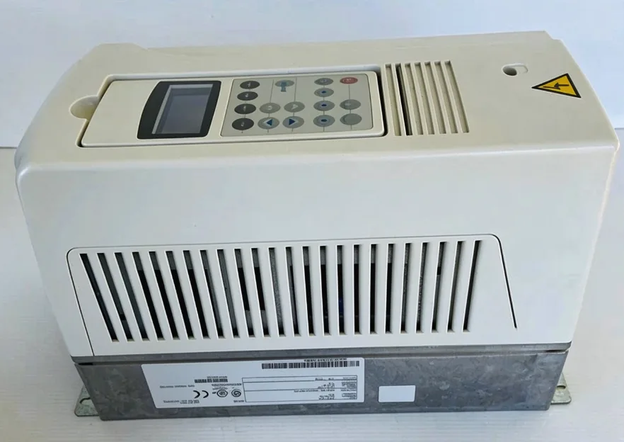 ABB ACS800-U1-0004-2+P901 3AUA0000011138 - 3HP - 2 2KW - 208/240V 11A DRIVE 3