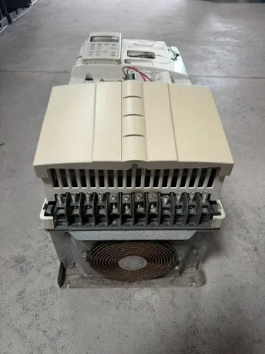 ABB ACS800-U1-0070-5+L501+L503+P901 DRIVE 3PH 48.63HZ 380/500VAC 95A 75HP 4