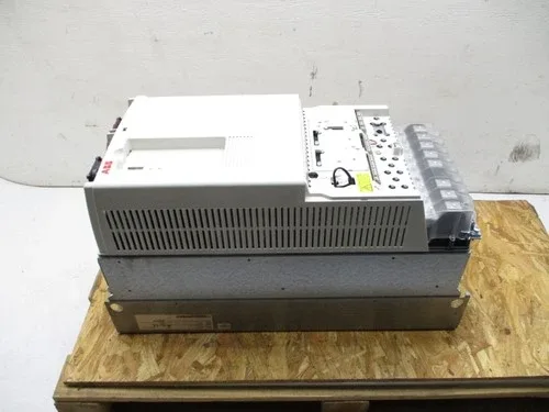 ABB ACS800-U4-0140-5+P901 380-500VAC 180A