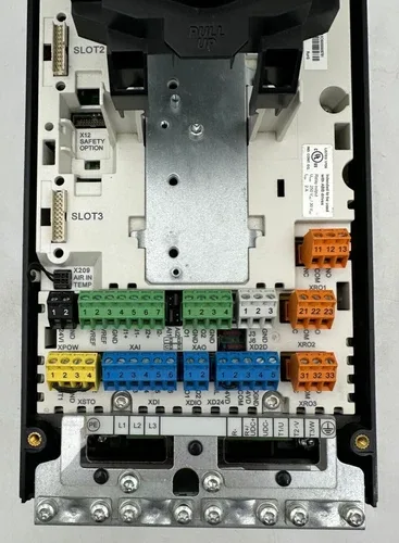 ABB ACS880-01-017A-3+P904+P940+Q971+R700 INVERTER DRIVE 4