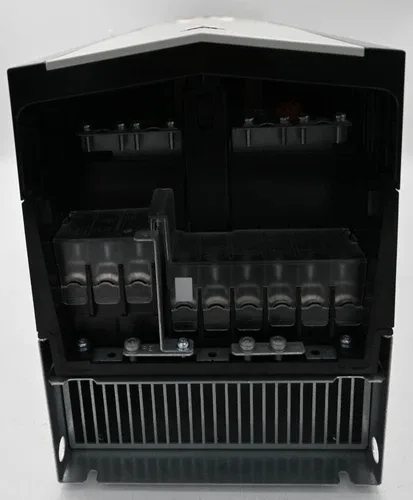ABB ACS880-01-022A-7+E200 4