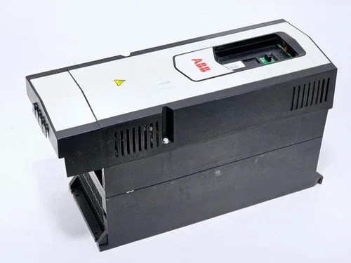 ABB ACS880 3 PHASE VARIABLE FREQUENCY AC DRIVE 33A 380V ACS880-01-032A-3+P944 3