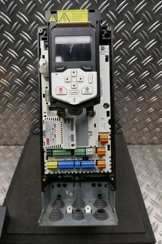 ABB ACS880-01-11A0-5+K454+L503+P904 4