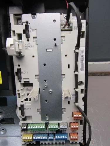 ABB INVERTER DRIVE ACS880-01-124A-5+D150+0J400+P922 75KW/100HP XLNT TAKEOUT 2