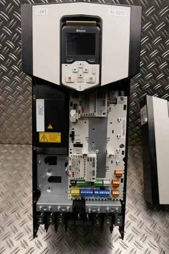 ABB ACS880-01-124A-5+K454+L503+P904 2