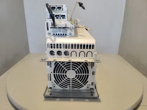 ABB Inverter Unit ACS880-104-0035A-5+P922 4