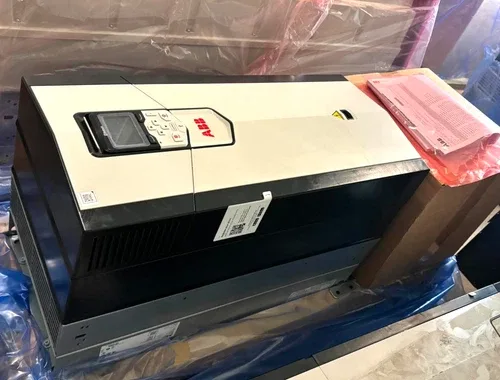 ABB ACS880-01-098A-7+E208+K454+P904 INDUSTRIAL AC VARIABLE FREQUENCY DRIVE VFD 4