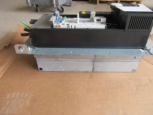 ABB INVERTER DRIVE ACS880-01-180A-5+D150+P940 110KW 150HP XLNT TAKEOUT NO LID 3