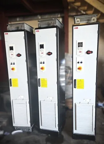 ABB ACS880-07-0206A-3+B054+C164+E200+F250+G301+Q951+R700 DRIVE CABINET