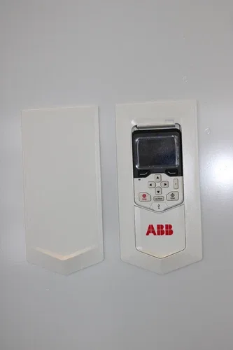 ABB ACS880-07-0583A-5 Drive 583A 3
