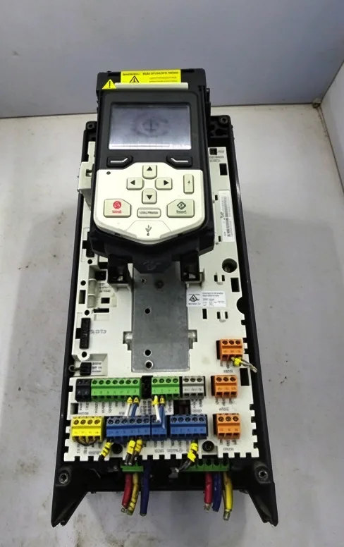 ABB ACS880-01-014A-5+P944