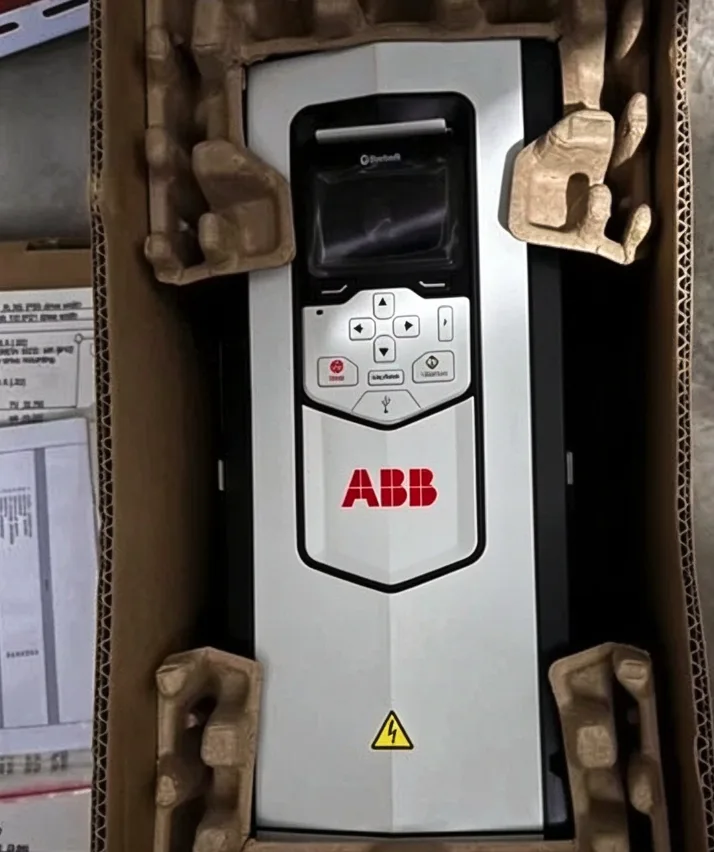 ABB ACS880-01-017A-3 frequency converter