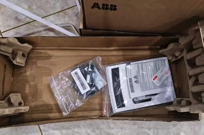 ABB ACS880-01-017A-3 frequency converter 2